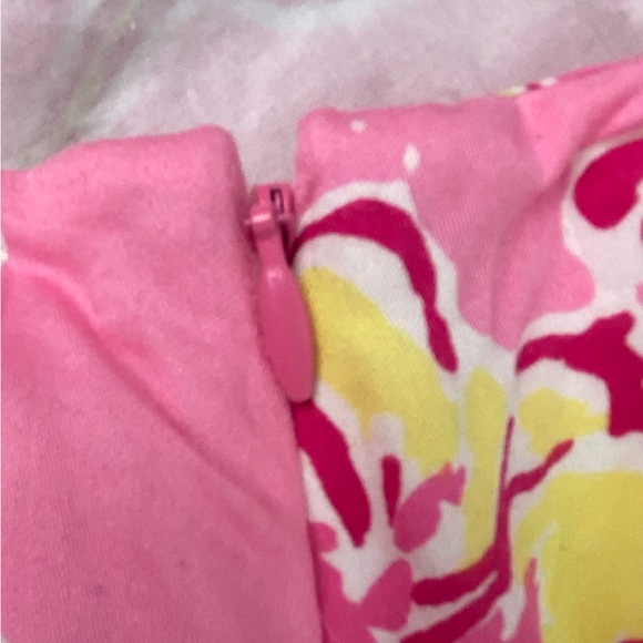 Lilly Pulitzer Lynnie in Hotty Pink Day Lilly Vibrant Floral Scalloped Skirt - Picture 8 of 13